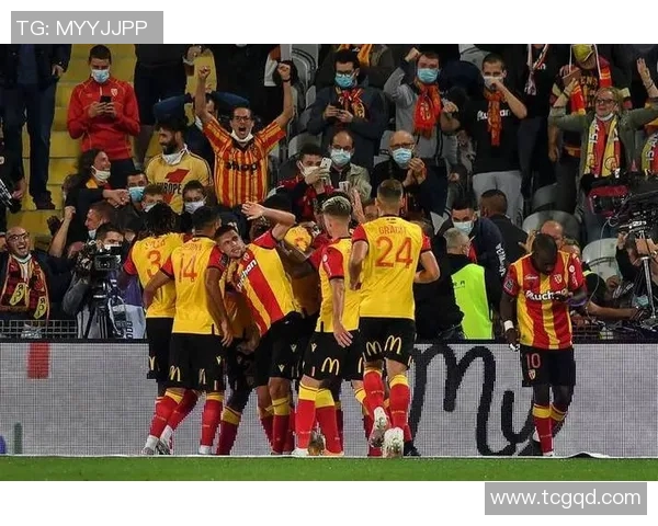 柏林联合大胜汉堡，保持不败纪录继续延续