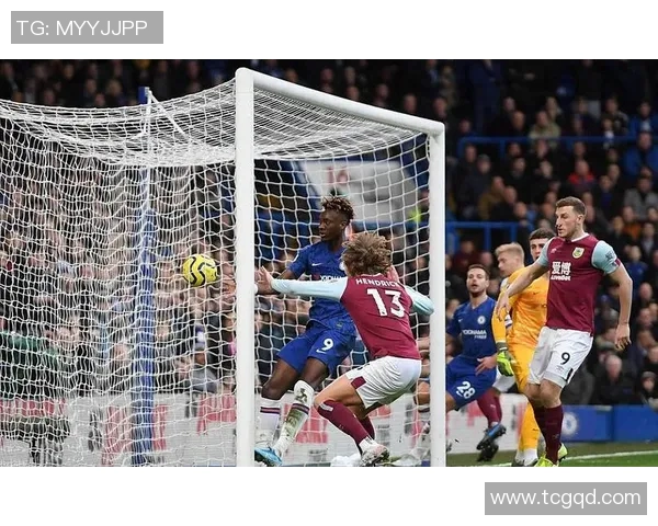 法甲巴黎圣日耳曼连续七轮比赛不败，继续领跑积分榜，内马尔状态回勇