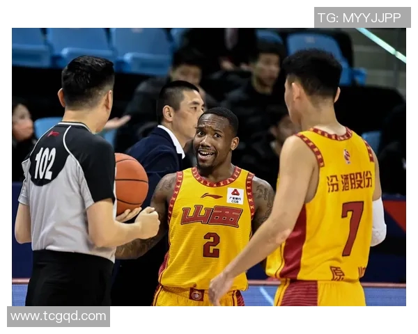 福建浔兴股份董事长荣获行业领军人物称号，为企业发展再添光彩