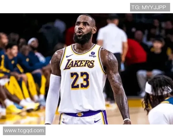 湖人击败步行者，詹姆斯独得26分：他依然是赛场上的王者