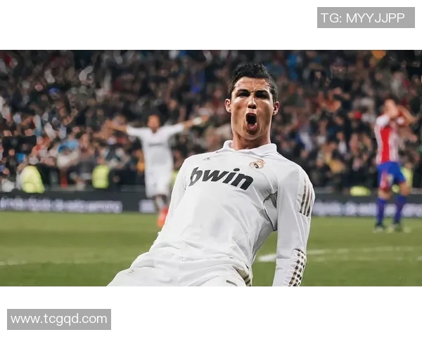 皇马主场战胜比利亚雷亚尔,继续紧咬榜首位置 皇马主场战胜比利亚雷亚尔,继续紧咬榜首位置