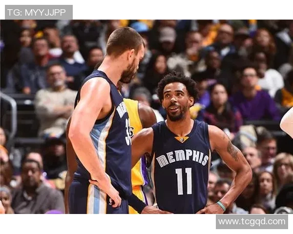 灰熊队逆势翻盘，消灭公牛队：一场惊心动魄的篮球盛宴