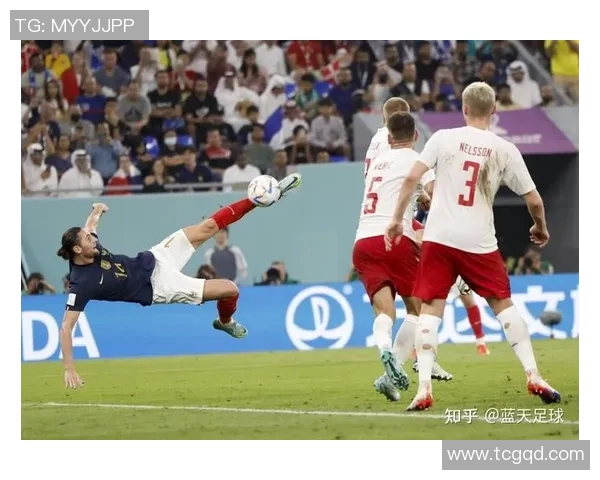 卡尔斯鲁厄主场逆转沃尔夫斯堡,连胜德甲球队达10轮 卡尔斯鲁厄主场逆转沃尔夫斯堡,连胜德甲球队达10轮