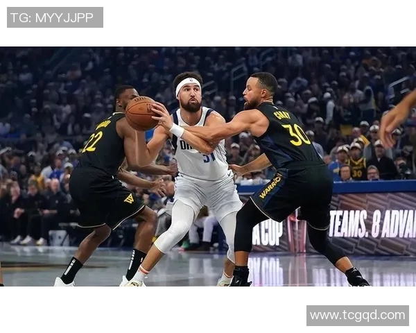 库里受伤离场，勇士被独行侠逆转——失去领袖的勇士如何应对危机