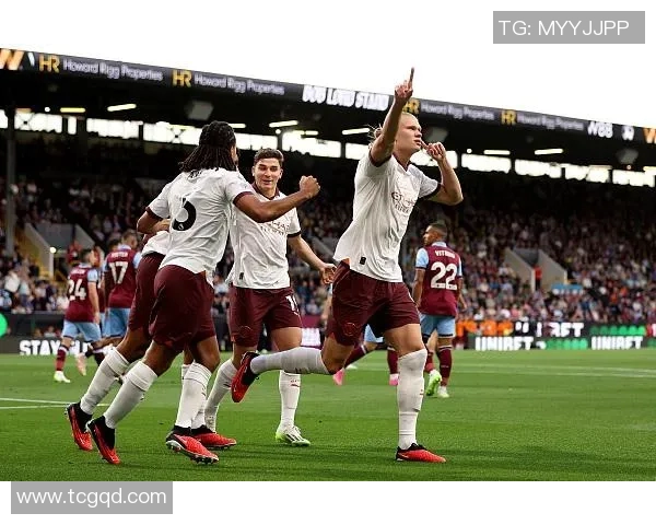 西甲新季揭幕拉开大幕，皇马巴萨击败对手实现开门红