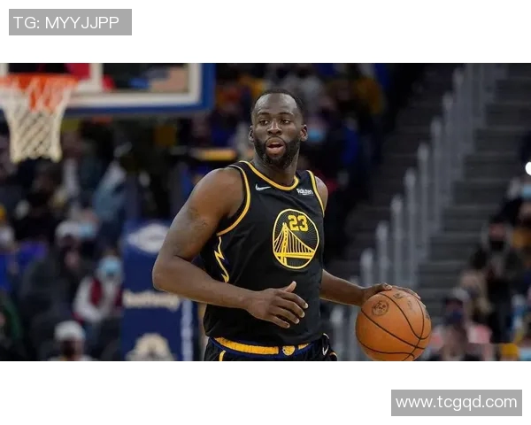 勇士三巨头齐整,士气高昂——新赛季的荣耀前瞻 勇士三巨头齐整,士气高昂——新赛季的荣耀前瞻